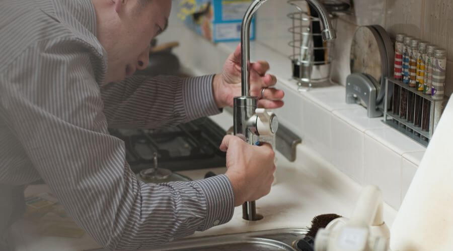 Expert burst pipe repair services in Rolla, MO